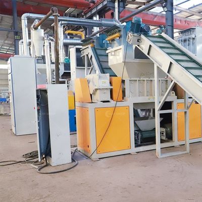 Gruppo tecnologico avanzato sistema di riciclaggio per pannelli solari