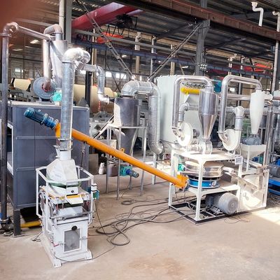 Gruppo tecnologico avanzato sistema di riciclaggio per pannelli solari