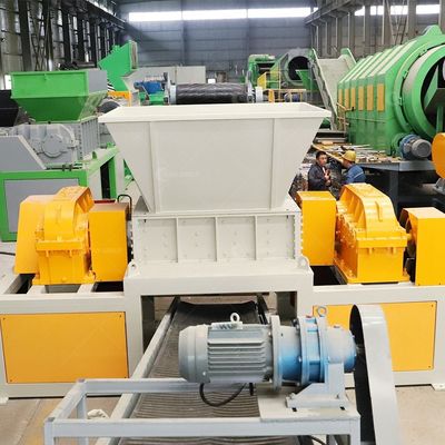 Lavorazione di macchine per la produzione di materie plastiche