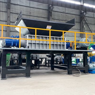 Ristrutturatore a doppio albero controllato da PLC per il riciclaggio di carta di cartone di legno e plastica