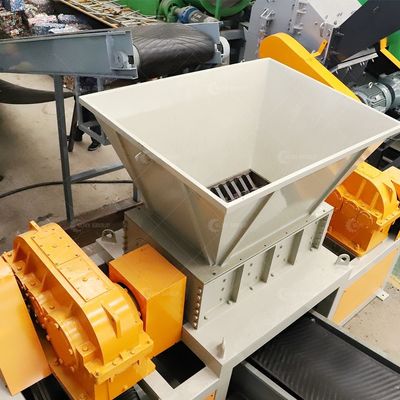 Ristrutturatore a doppio albero controllato da PLC per il riciclaggio di carta di cartone di legno e plastica