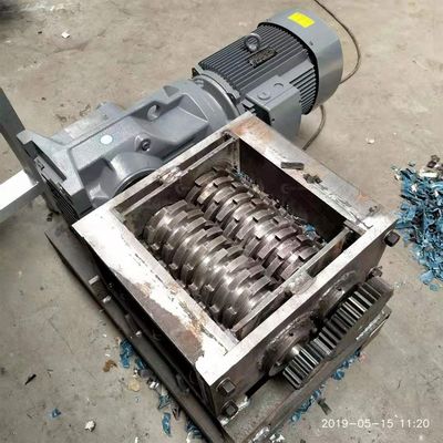 2300KG Mini Paper Cardboard Shredder Multifunzione Shredder Pet Bottle Machine