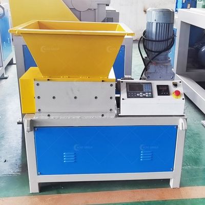 Macchina di triturazione di bottiglie di plastica a doppio albero per efficienza di riciclaggio