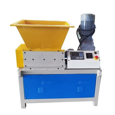 Progettazione compatta 380V/50Hz Voltage Mini Double Shaft Shredder per la produzione su piccola scala