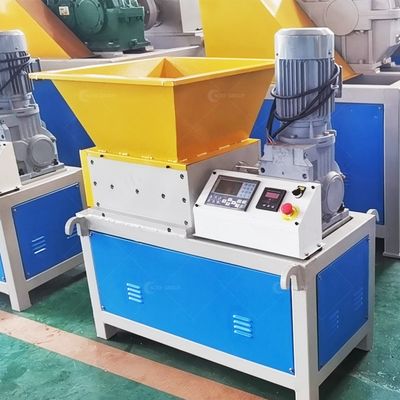 800-5000 kg/h Capacità Piccola triturazione a doppio albero per la carta per soddisfare le esigenze del cliente